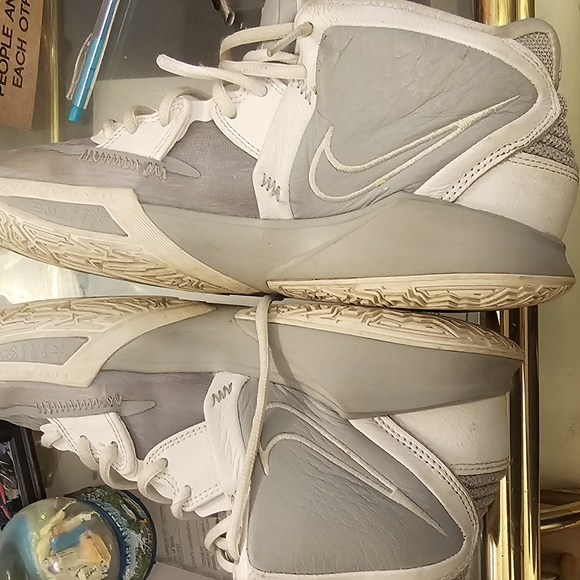 Gray Kyrie Irving Shoes - Picture 5 of 6